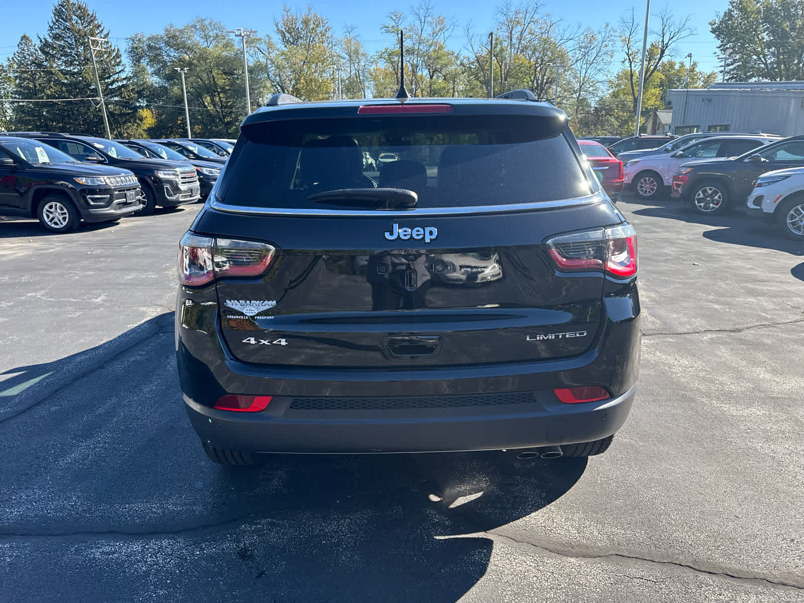 Used 2018 Jeep Compass Limited AWD/4WD image 4
