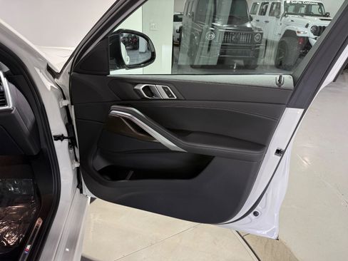 Used 2023 BMW X6 xDrive40i w/ M Sport Package AWD/4WD image 46