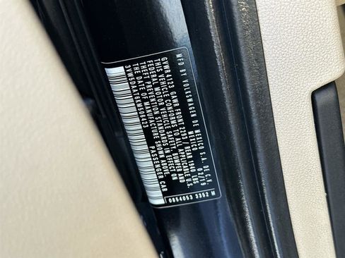 Used 2019 Volkswagen Beetle 2.0T SE image 21