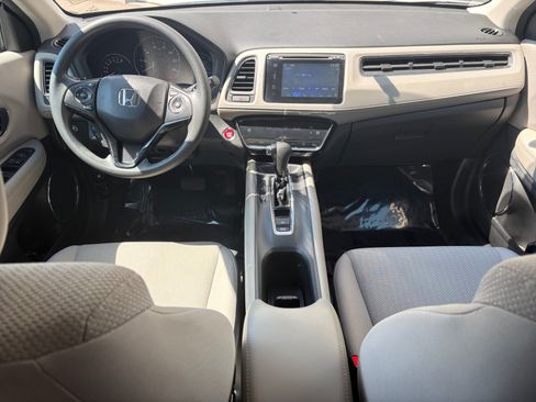 Used 2018 Honda HR-V EX image 17