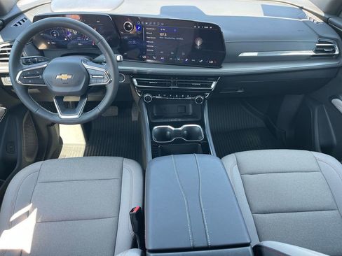 Used 2025 Chevrolet Traverse LT w/ LPO, Floor Liner Package image 13