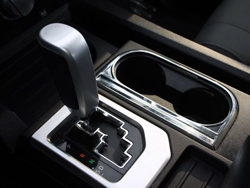 Used 2015 Toyota Tundra SR5 image 38