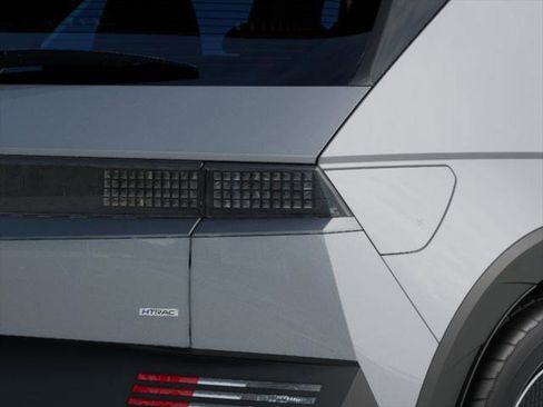 New 2026 Hyundai Ioniq 5 SE AWD/4WD image 10