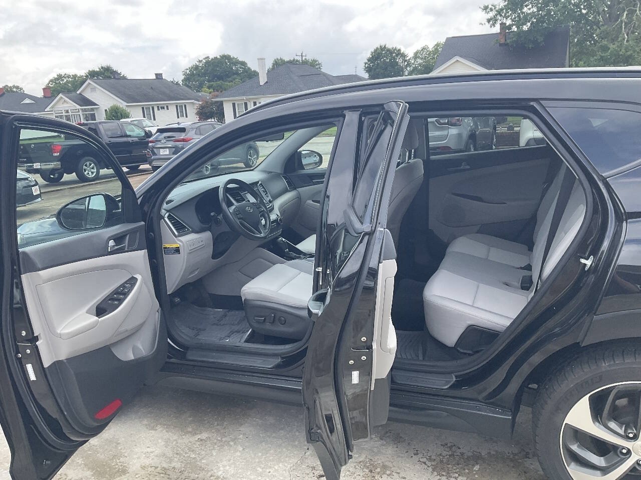 Used 2017 Hyundai Tucson Sport FWD image 8