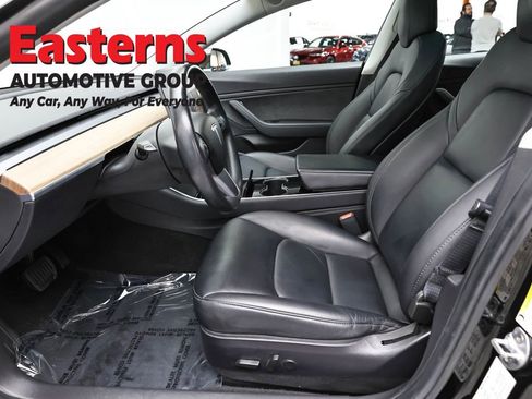 Used 2019 Tesla Model 3 Standard Range Plus image 14