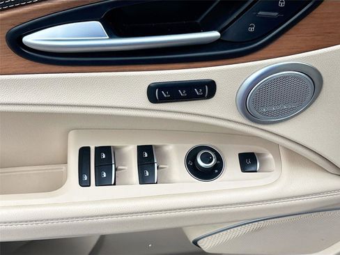 Used 2019 Alfa Romeo Stelvio Ti Lusso w/ Quick Order Package 22X Lusso image 18