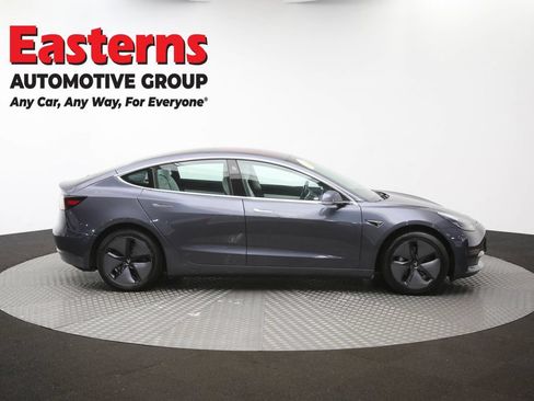 Used 2019 Tesla Model 3 Standard Range RWD image 40