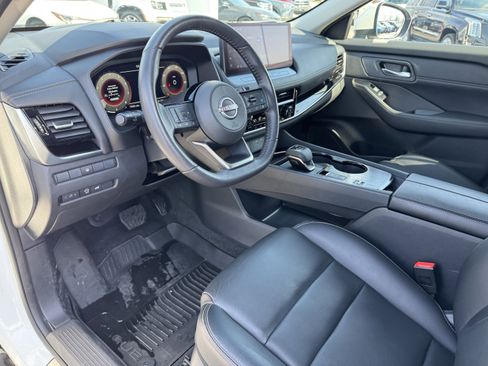 Used 2024 Nissan Rogue SL w/ SL Premium Package image 28