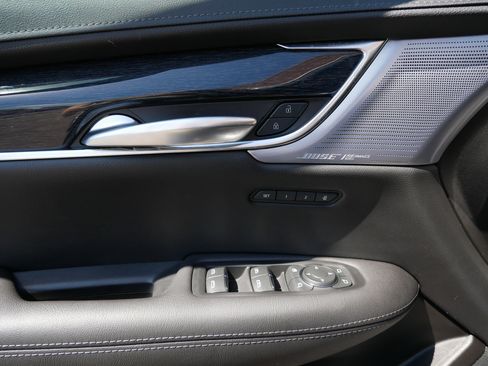 Certified 2023 Cadillac XT5 Premium Luxury AWD/4WD image 9