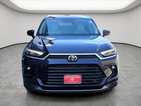 Certified 2024 Toyota Grand Highlander AWD image 7