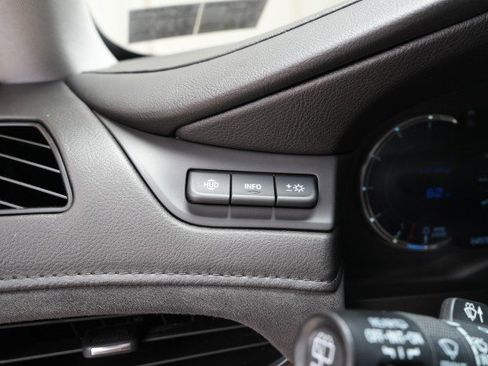 Used 2019 Cadillac Escalade Luxury w/ Escalade Sport Edition image 41