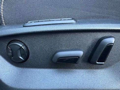 Used 2023 Volkswagen Atlas Cross Sport SEL Premium R-Line image 15