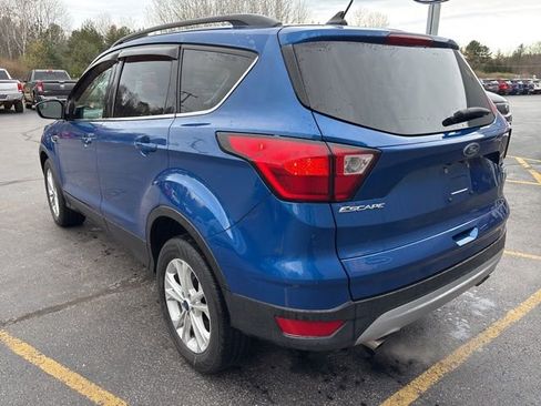 Used 2019 Ford Escape SEL image 3