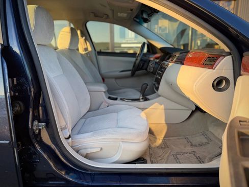 Used 2010 Chevrolet Impala LT w/ Convenience Package FWD image 13