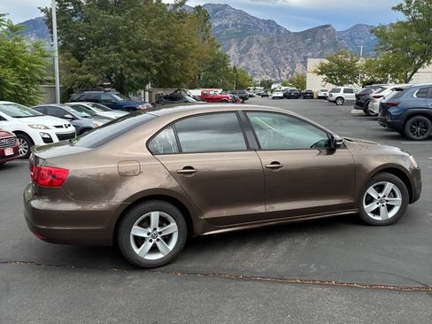 Used 2012 Volkswagen Jetta TDI FWD image 38