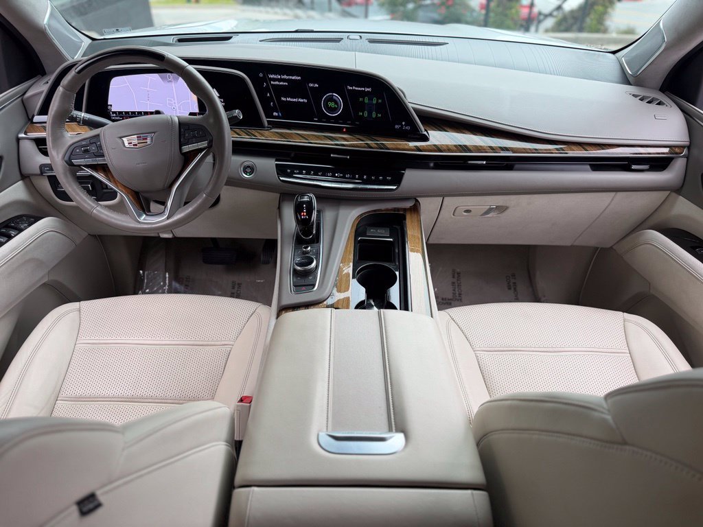 Used 2021 Cadillac Escalade Premium Luxury Platinum w/ LPO, Radiant Package AWD/4WD image 43