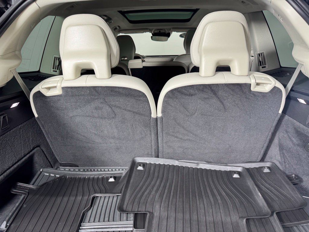 Used 2022 Volvo XC90 T6 Momentum w/ Advanced Package AWD/4WD image 9