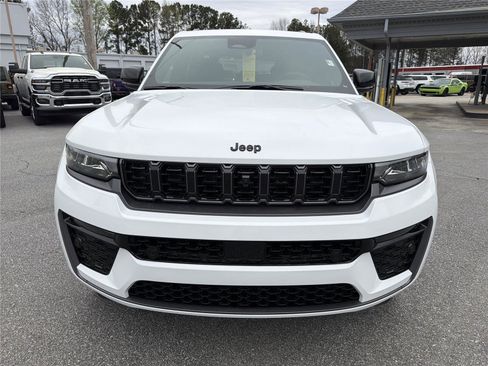 New 2026 Jeep Grand Cherokee Limited Reserve image 3