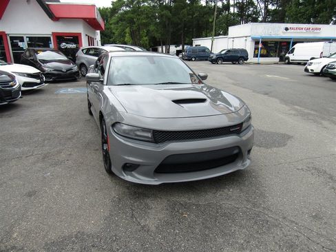 Used 2019 Dodge Charger GT RWD image 11