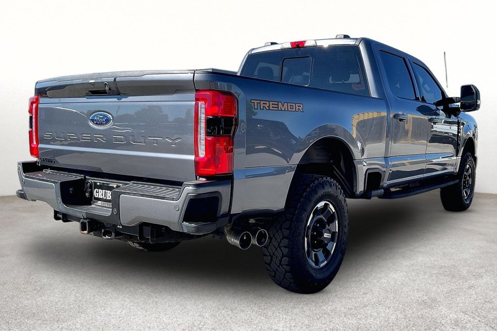Used 2023 Ford F250 Lariat w/ Lariat Ultimate Package AWD/4WD image 2