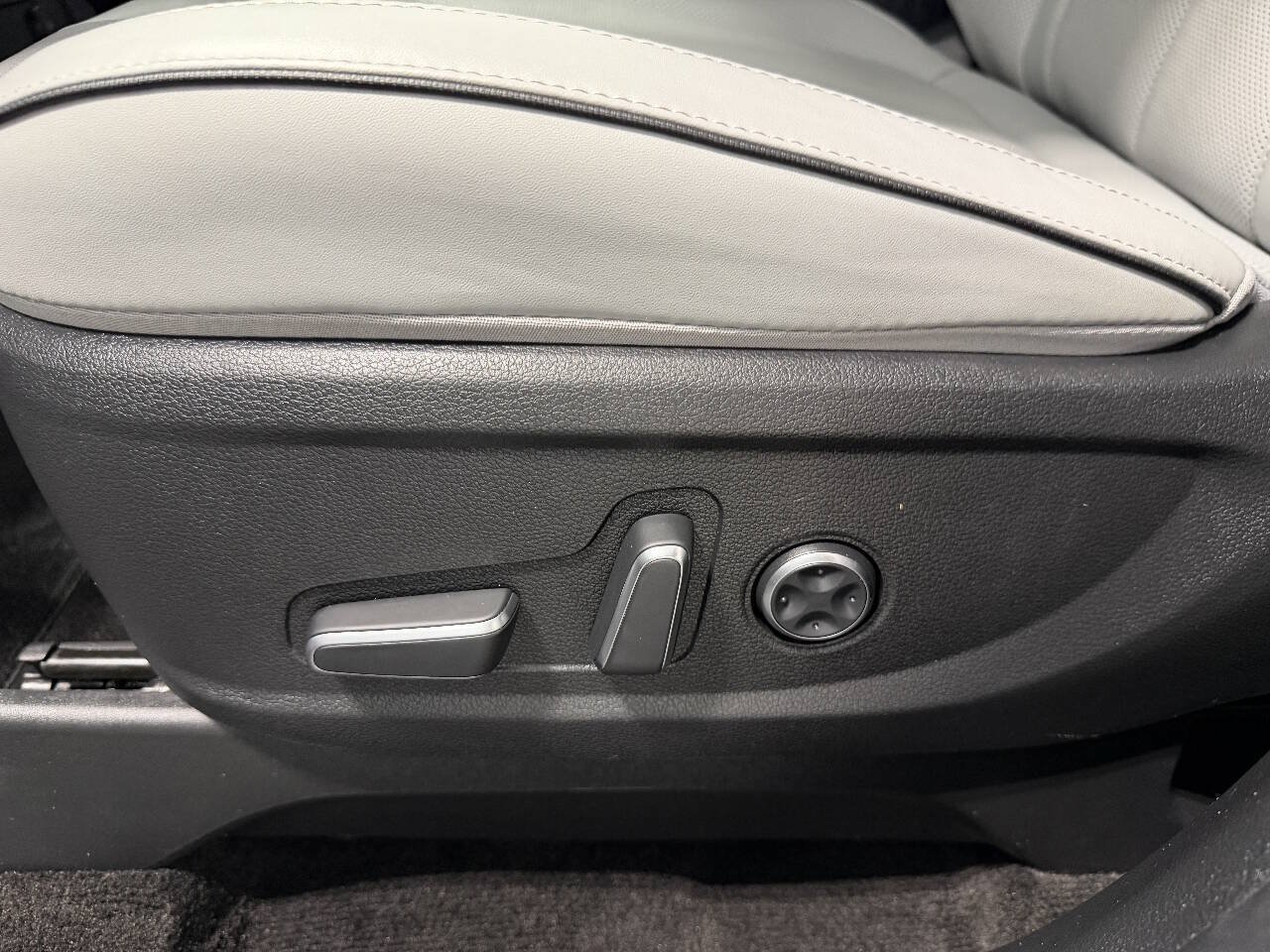 Used 2024 Hyundai Palisade SEL AWD/4WD image 28