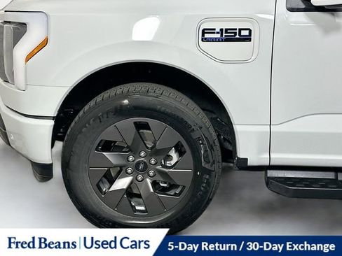 Used 2024 Ford F150 Lightning Lariat image 32
