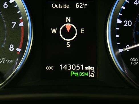 Used 2017 Toyota Highlander Limited Platinum image 28