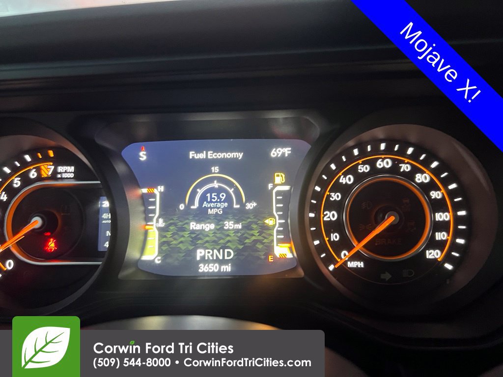 Used 2025 Jeep Gladiator Mojave AWD/4WD image 9