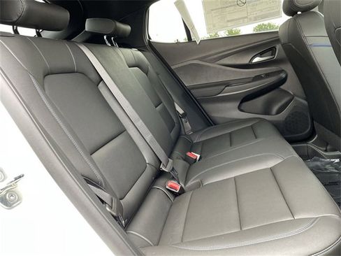 Used 2024 Buick Envista Sport Touring w/ Convenience I Package image 24