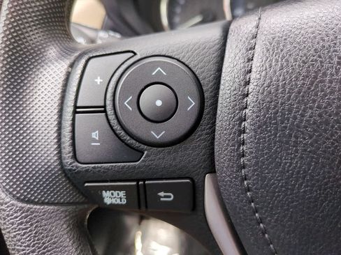 Used 2016 Toyota Corolla LE FWD image 22