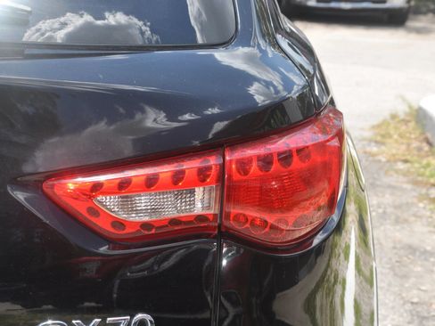 Used 2014 INFINITI QX70 AWD w/ Premium Package image 24