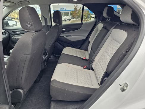 Used 2023 Chevrolet Equinox LS image 16