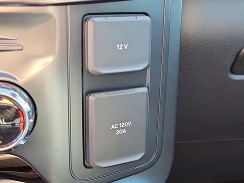 Used 2026 Ford F150 Raptor AWD/4WD image 32
