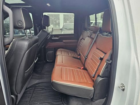 Used 2025 GMC Sierra 2500 Denali Ultimate image 19