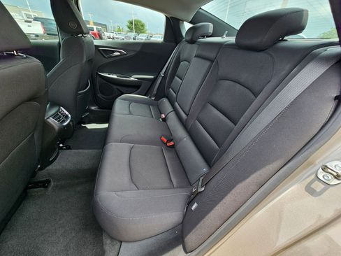 Used 2024 Chevrolet Malibu LT FWD image 28