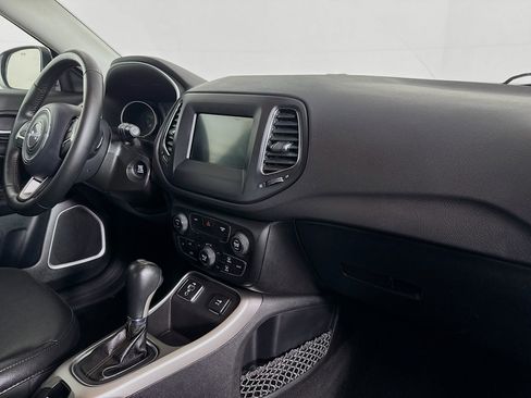 Used 2018 Jeep Compass Latitude w/ Popular Equipment Group image 29