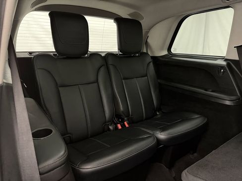 Used 2012 Mercedes-Benz GL 450 4MATIC image 24