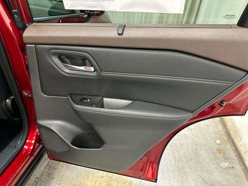 Certified 2023 Nissan Rogue SV w/ SV Premium Package image 30