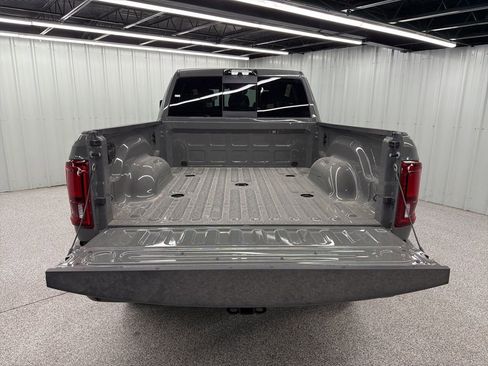 New 2026 RAM 2500 Laramie AWD/4WD image 8