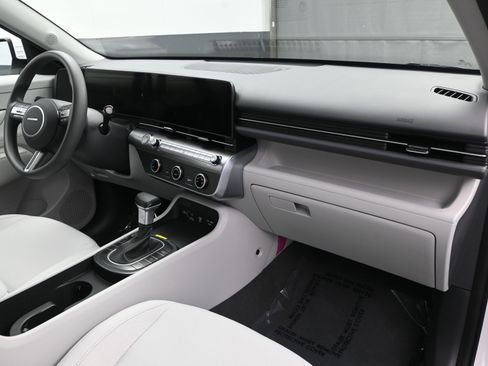 Certified 2026 Hyundai Kona SE image 15