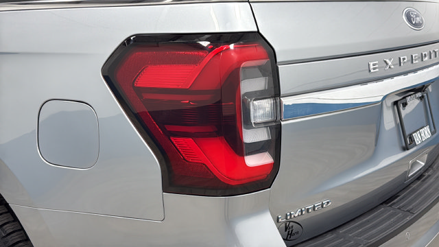 Used 2024 Ford Expedition Limited AWD/4WD image 42