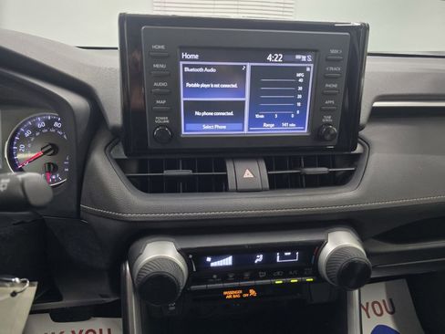 Used 2019 Toyota RAV4 LE image 32