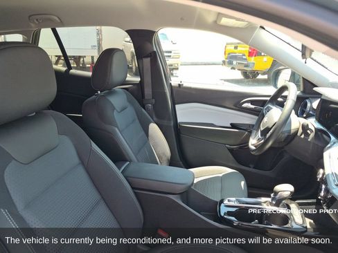 Used 2026 Chevrolet Trax LT w/ Driver Confidence Package FWD image 13