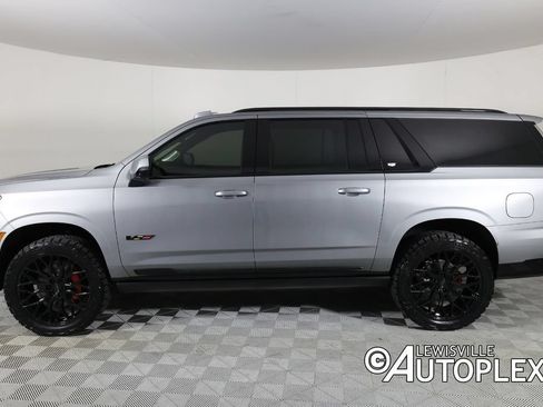 Used 2026 Cadillac Escalade ESV V w/ LPO, ONYX Package AWD/4WD image 8