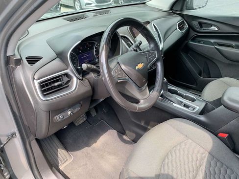 Used 2019 Chevrolet Equinox LT w/ Sun & Navigation Package AWD/4WD image 10