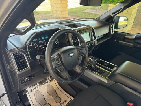 Used 2016 Ford F150 XLT w/ Equipment Group 302A Luxury image 11