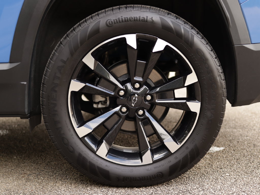 Used 2025 Chevrolet Equinox RS AWD/4WD image 38
