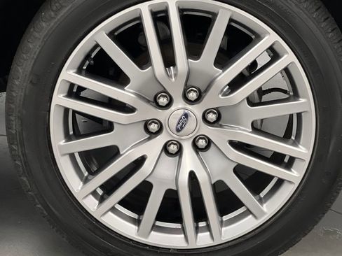 Used 2024 Ford Expedition Limited image 80