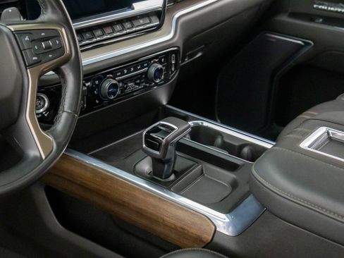 Used 2022 Chevrolet Silverado 1500 High Country w/ Z71 Off-Road Package image 12