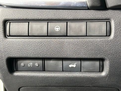 Used 2023 Nissan Rogue SV w/ SV Premium Package image 28